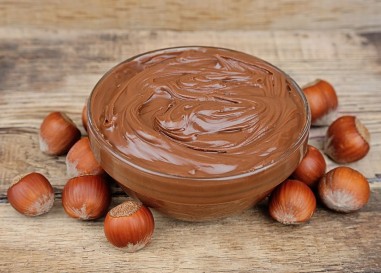 Acquista online Crema alla nocciola al miglior prezzo su Yoooki