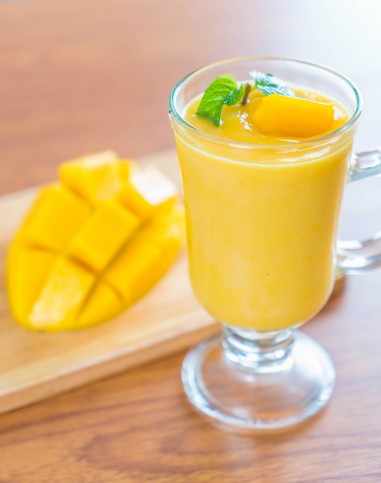 Acquista online Crema fredda allo Yogurt/Lassi al gusto di Mango al miglior prezzo su Yoooki