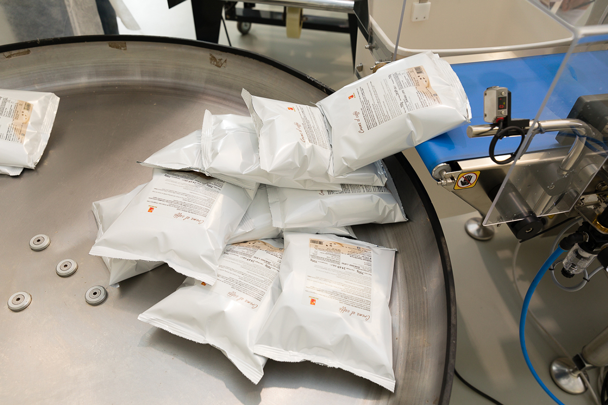 Confezionamento prodotti in polvere Yoooki