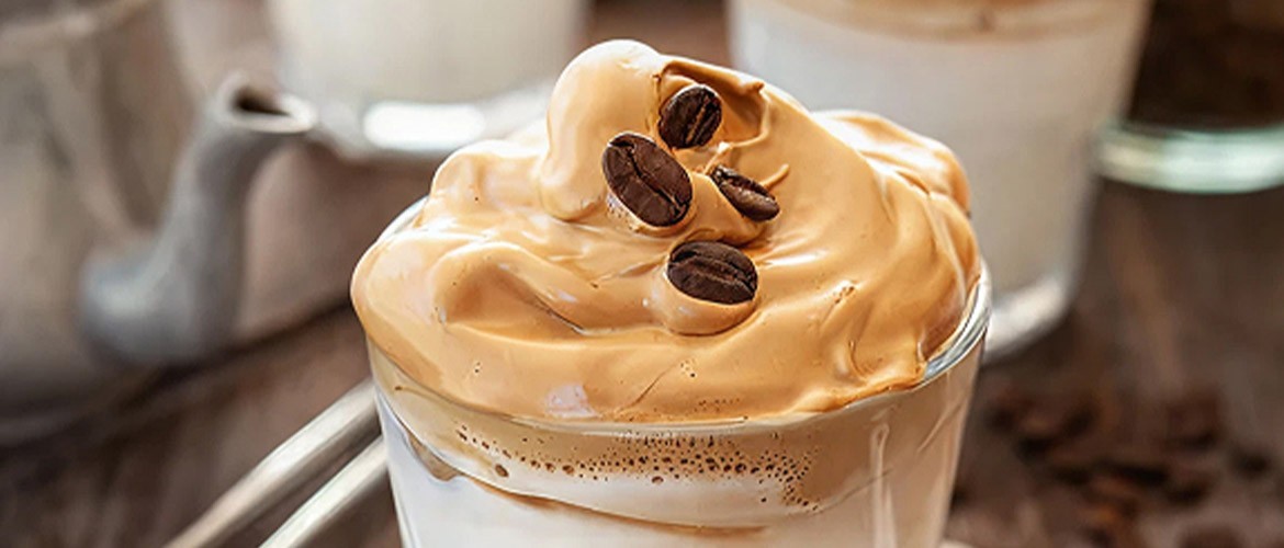 Crema al caffè fredda fatta in casa: ricetta originale e varianti